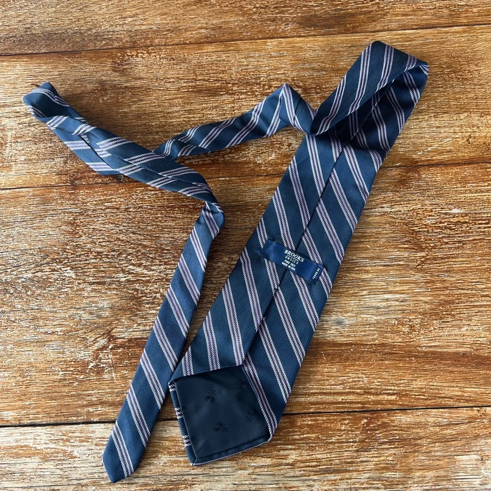 Brooks Brothers Basics Silk Tie Navy Stripes Made in USA